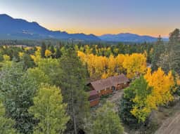 Bella's Place! Adorable cabin immaculate!