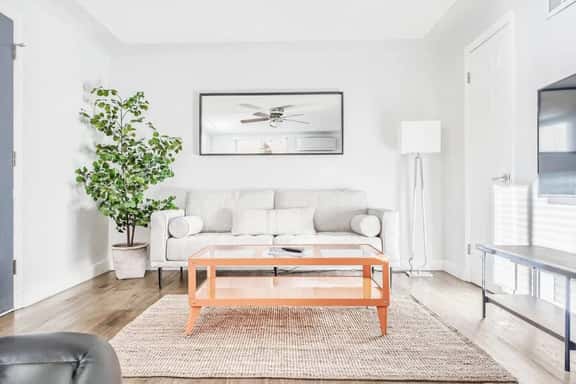 The Healing Haven | Steps from Swedish Medical - Image 1